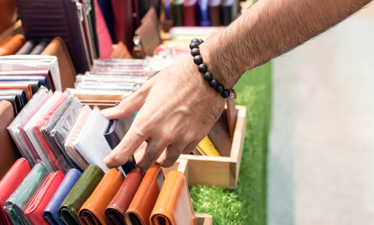 How to Choose a Leather Wallet: A Buyer's Guide
