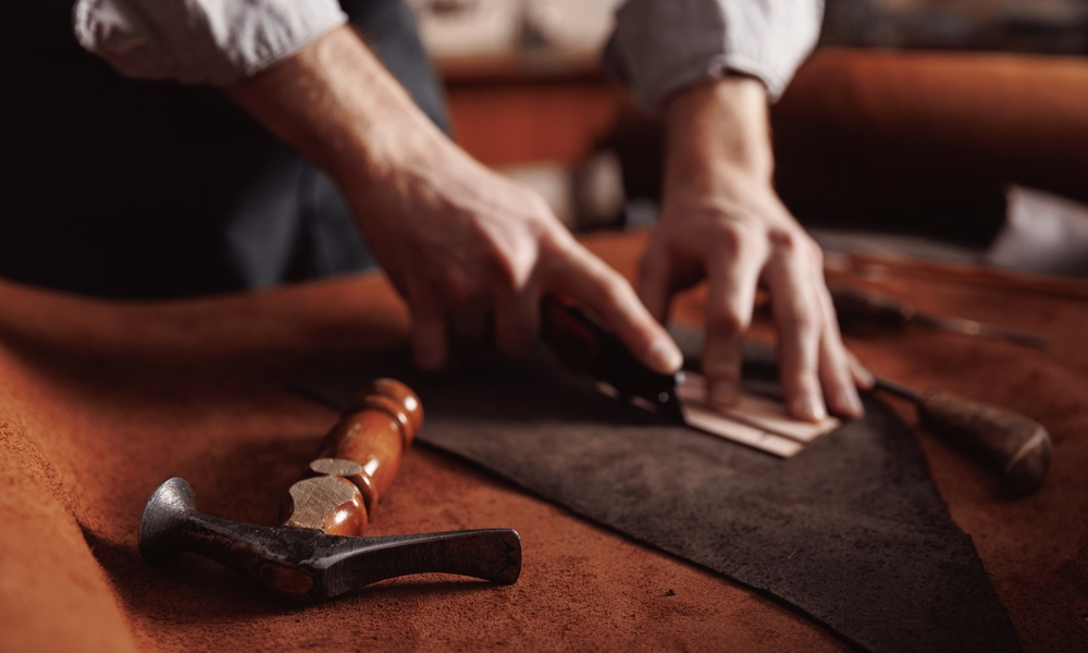 Made-to-Measure vs Off-the-Rack Leather Jackets